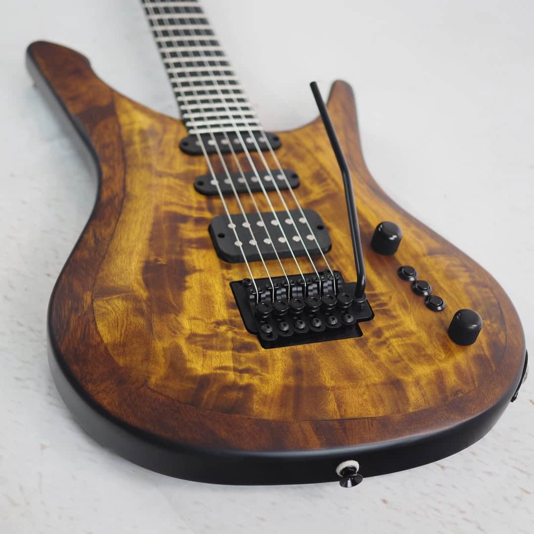 Headless guitar bridge manne 2